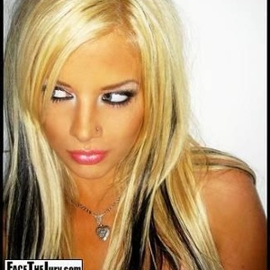 Profile Picture of Mackenzie Stallmer (@turnthamuzicuprn) on Myspace