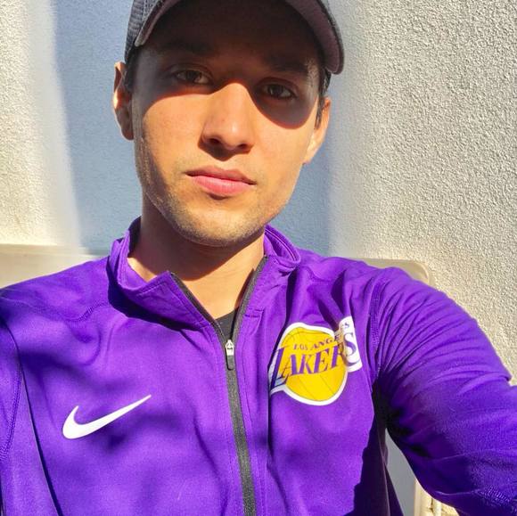 Profile Picture of Chris Esquivel (@chrisesquivel45) on Poshmark