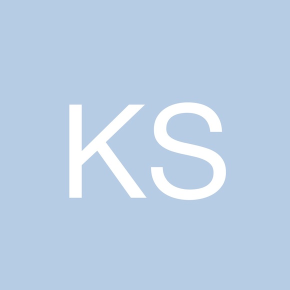 Profile Picture of Kaitlyn Slemons (@kaitlynslmns) on Poshmark