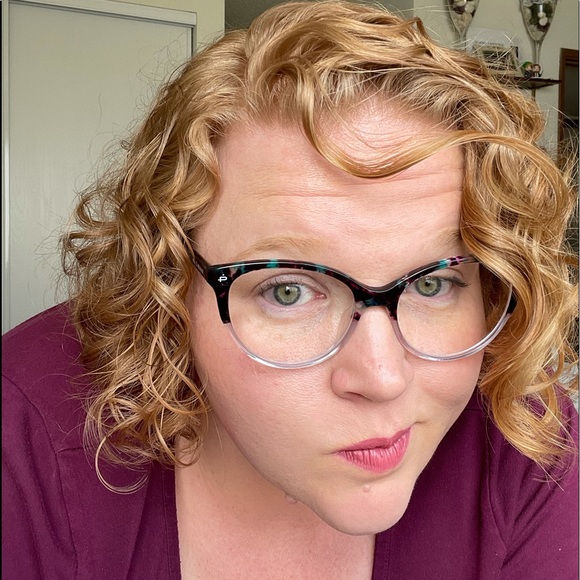 Profile Picture of Cassandra Forest (@cassandraforest) on Poshmark