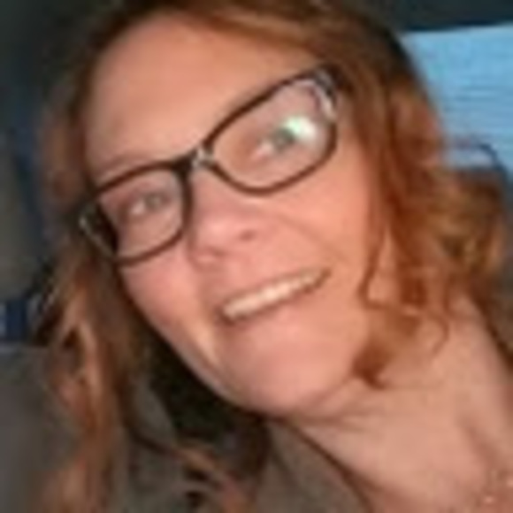 Profile Picture of Gina Blevins (@gina_blevins) on Poshmark