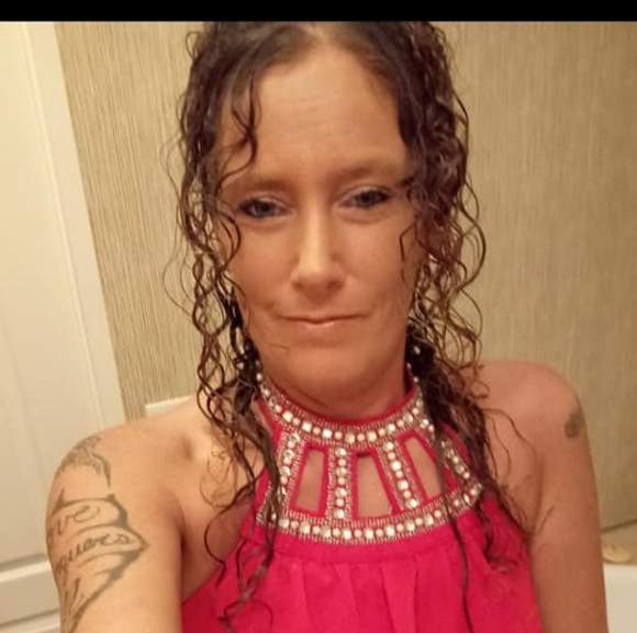 Profile Picture of Bobbi Radle (@bobbiradle) on Poshmark