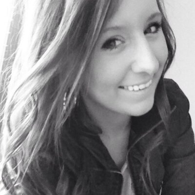 Profile Picture of Vicki Samson (@smileyvicks) on Twitter