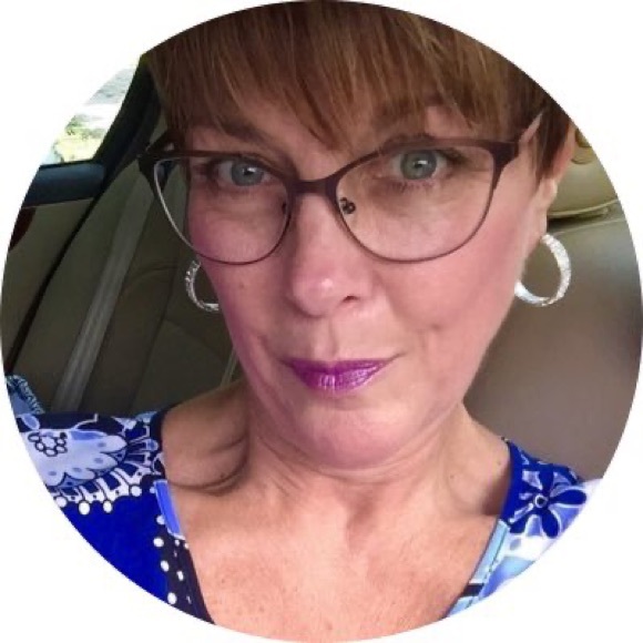 Profile Picture of Angela Duncan (@angeladuncan902) on Poshmark