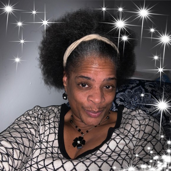 Profile Picture of Kristal Chestnut (@chestnutkristal) on Poshmark