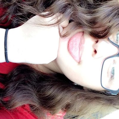 Profile Picture of Candace Huey (@C_a_n_d_y13) on Twitter