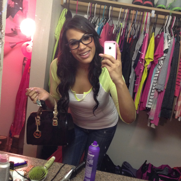 Profile Picture of Briana Kanewa (@bkanewa) on Poshmark