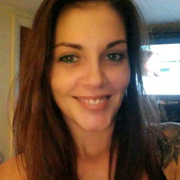 Profile Picture of Kristine Keene (@keene85) on Poshmark