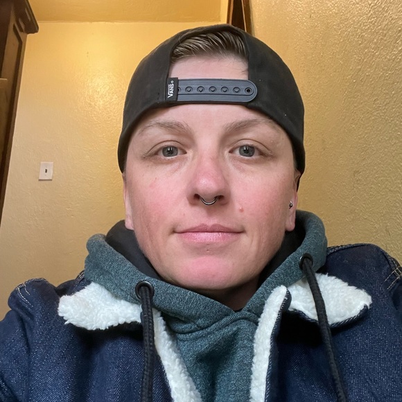 Profile Picture of A Robison (@shortysonelove) on Poshmark