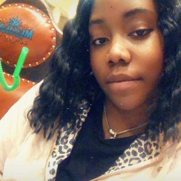 Profile Picture of Bianca Mitchell (@blmitchell) on Poshmark