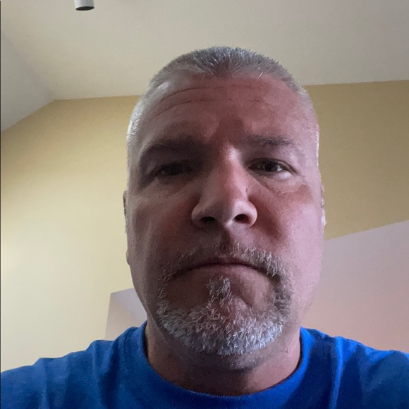 Profile Picture of Dave Errington (@dave475) on Poshmark