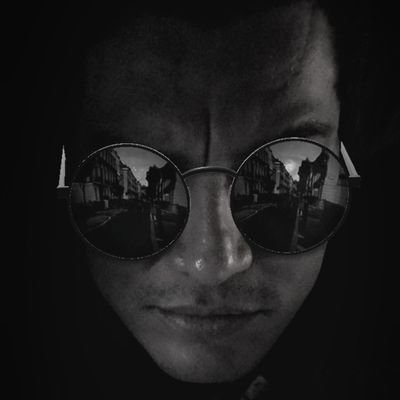 Profile Picture of 𝔈𝔪𝔪𝔞𝔫𝔲𝔢𝔩 𝔅𝔢𝔠𝔢𝔯𝔯𝔞 𝔏𝔞𝔯𝔞 (@EbecerraLara) on Twitter