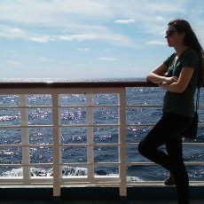 Profile Picture of Jennifer Lampson (@JennLampson) on Twitter