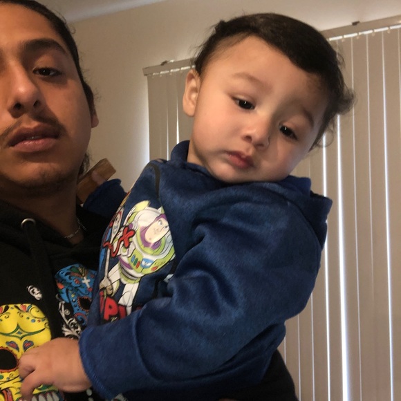 Profile Picture of Eduardo Alvarez (@eduardoalvar610) on Poshmark