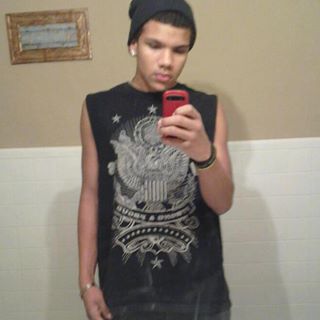 Profile Picture of Jonathan Pearce (@cayden.pearce.3) on Facebook