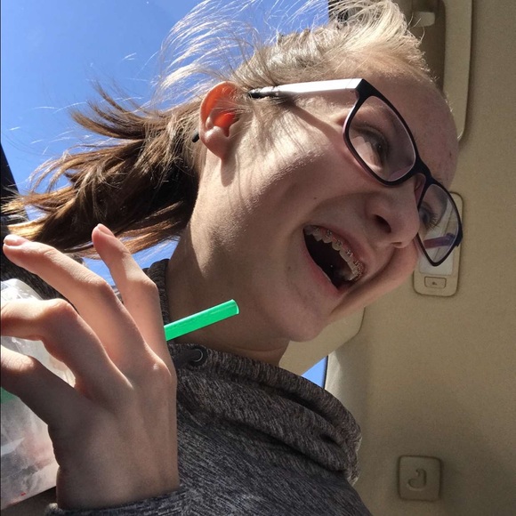 Hayden Rempfer - Poshmark Profile Picture of Hayden Rempfer (@hayden_mae) on Poshmark