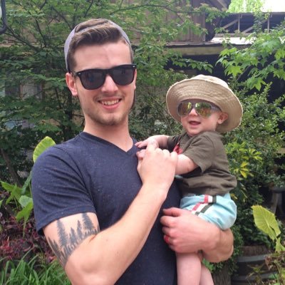 Profile Picture of Dustin Lowry  ⚡️ (@DustinLowry) on Twitter