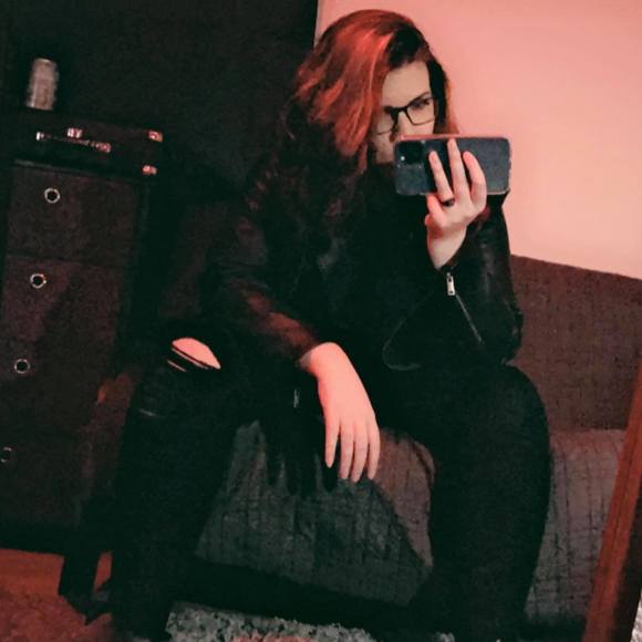 Profile Picture of Cassandra Harper (@outlawreaper152) on Poshmark