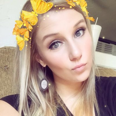 Profile Picture of Shelbi Lynn Tharp (@MitchellShelbi) on Twitter