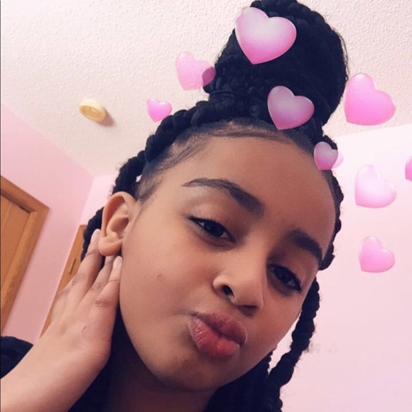 Zaria Locust - Poshmark Profile Picture of Zaria Locust (@zlowkeyy) on Poshmark