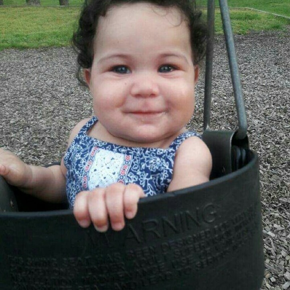 Profile Picture of Kay Conward (@conwardkaylee) on Poshmark