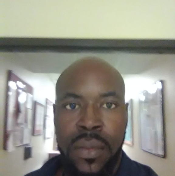 Profile Picture of Danny Gooden (@dannygooden) on Poshmark
