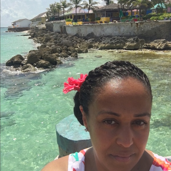 Profile Picture of 🌺 joann Ray (@joann830) on Poshmark