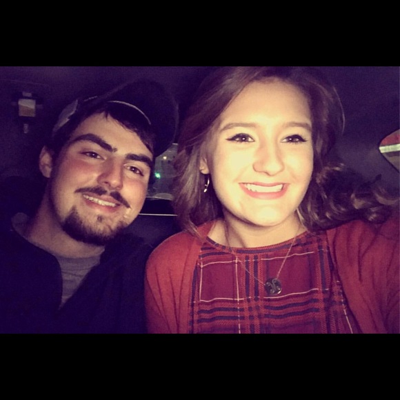 Profile Picture of Maddi Rasnick (@maddirasnick) on Poshmark