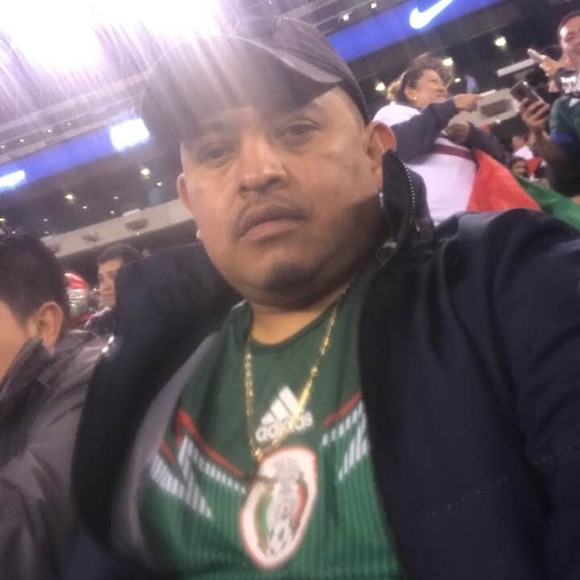 Profile Picture of Carlos Torralba cariño (@carlostorral504) on Poshmark