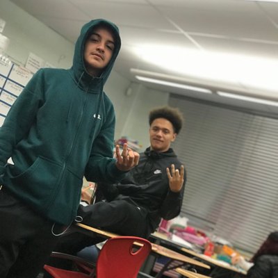 Profile Picture of Adrian Villa (@adrianvilla210) on Twitter