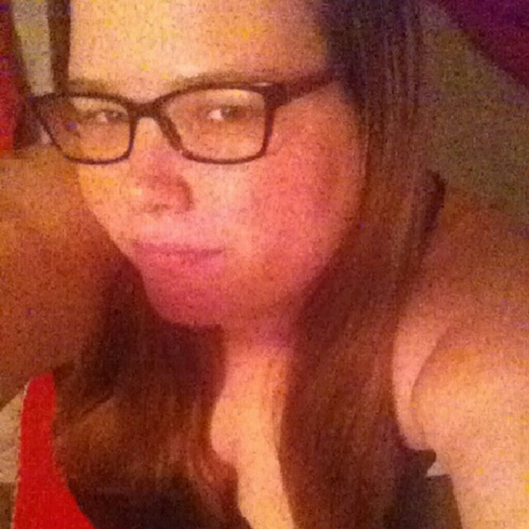 Profile Picture of Misty Clark (@mclark1985) on Poshmark