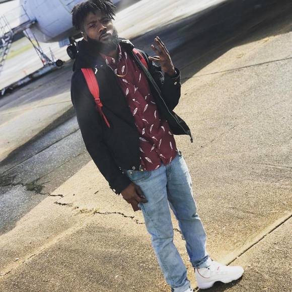 Profile Picture of Rayfield Burris (@rayfieldburris) on Poshmark