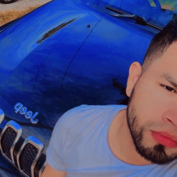 Profile Picture of Alex'w Blandon'a (@johanacalvo659) on Poshmark