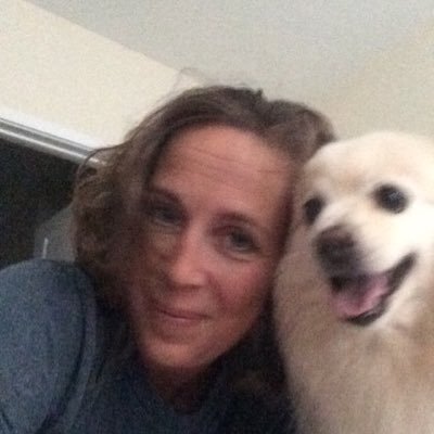 Profile Picture of Robin Howard (@RobinWordbird) on Twitter