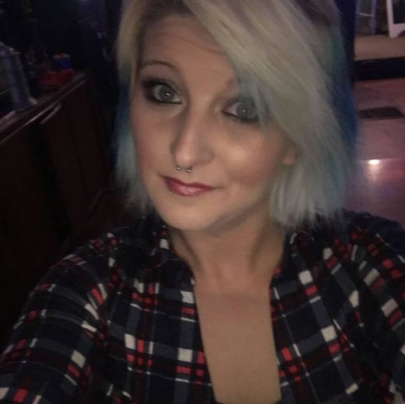 Profile Picture of Kelsie Grabans-drennen (@kelsie_drennen) on Poshmark