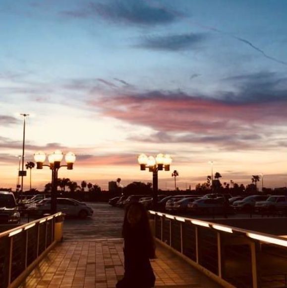 Samantha Verdin - Poshmark Profile Picture of Samantha Verdin (@samantha_verdin) on Poshmark