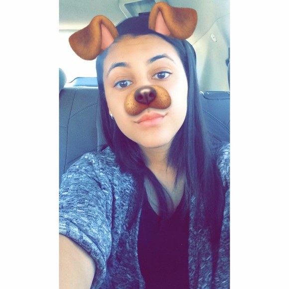 Profile Photo of Shirlene Fuentes (@shirlene_ily) on Poshmark