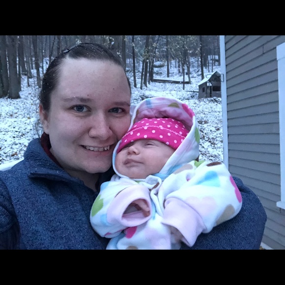 Profile Picture of Taylor Dillow (@tdillow95) on Poshmark