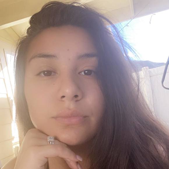 Profile Picture of Chelsea Carter-napoleon (@ayoochelss) on Poshmark