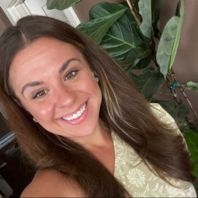 Profile Picture of Alexandra Jennings (@alexjennings828) on Pinterest