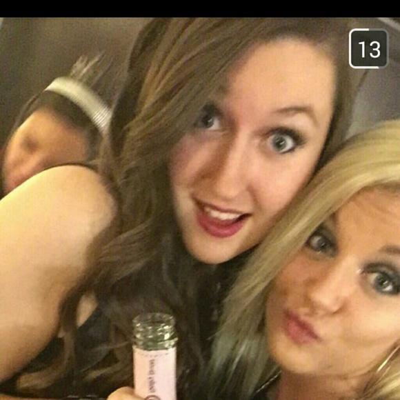 Profile Picture of Rachel Ketchmark (@rketch) on Poshmark