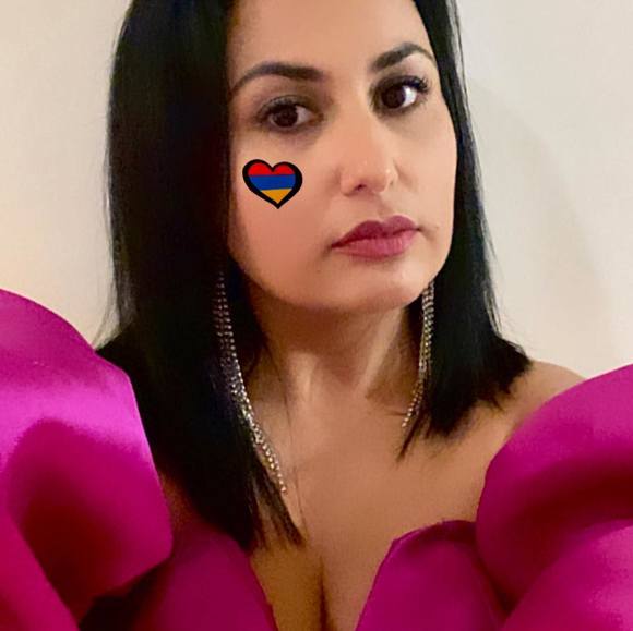 Profile Picture of Liana Balasanova (@lianabalasanova) on Poshmark