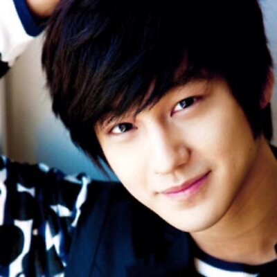 Profile Picture of Linda Yong (@lindammyong) on Twitter