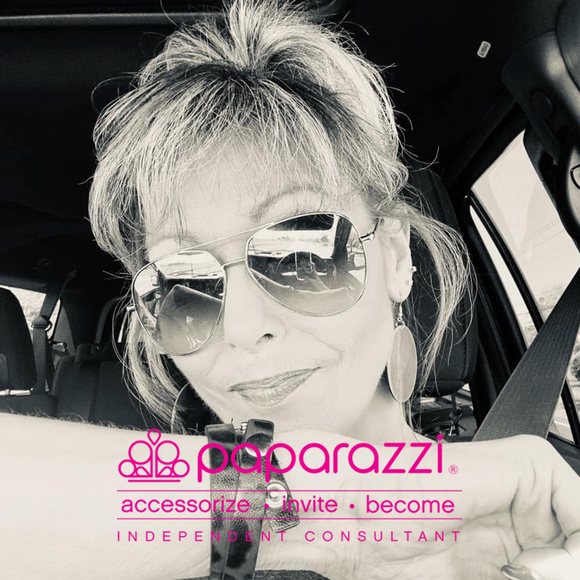 Profile Picture of Beverly Thompson (@ncporkgirl) on Poshmark