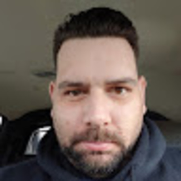 Profile Picture of Evan Kershaw (@evanleekershaw) on Poshmark