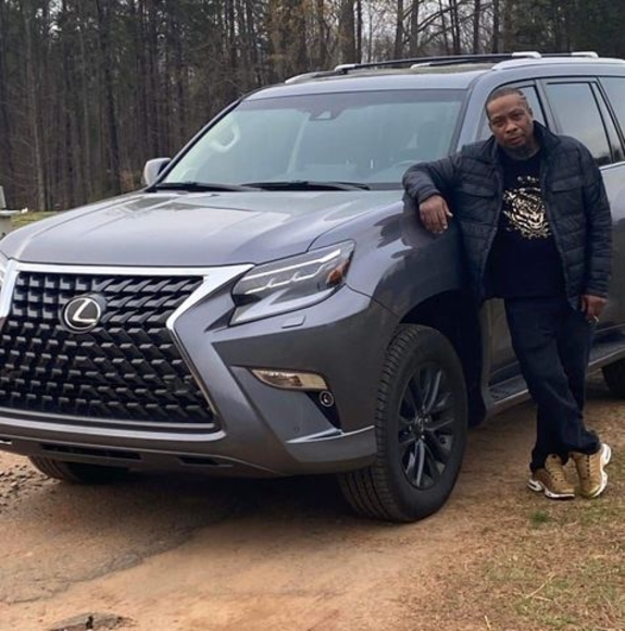 Mario Collins - Poshmark Profile Picture of Mario Collins (@mrnizecutz217) on Poshmark