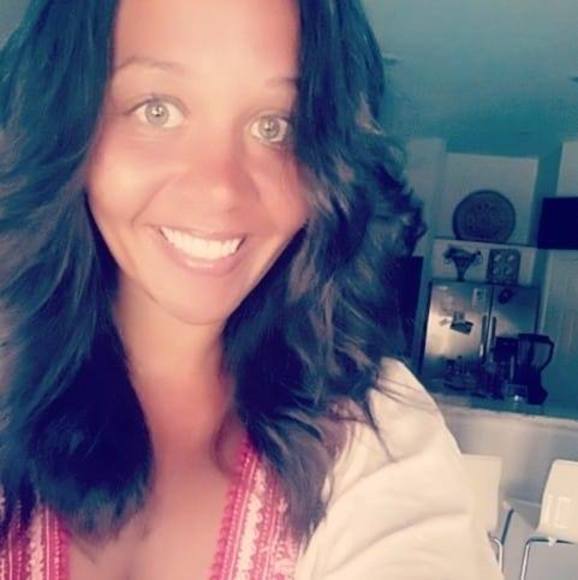 Profile Picture of Ali Irby (@aliirbster) on Poshmark