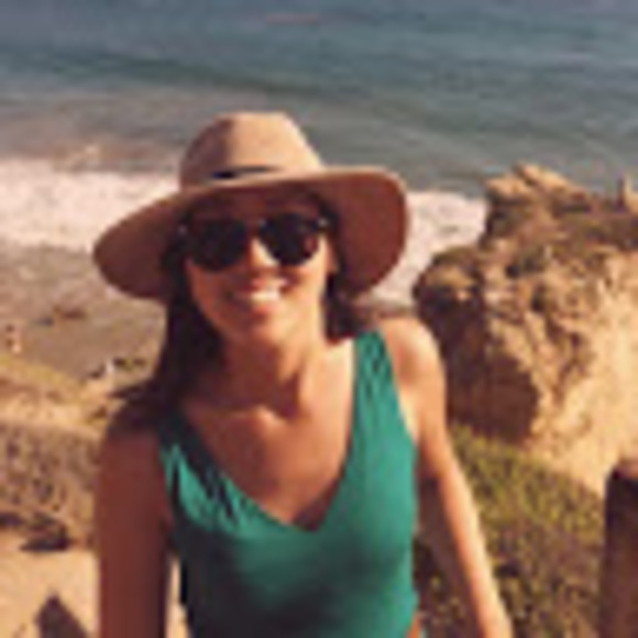 Profile Picture of Sid Rhee (@serhee92) on Poshmark