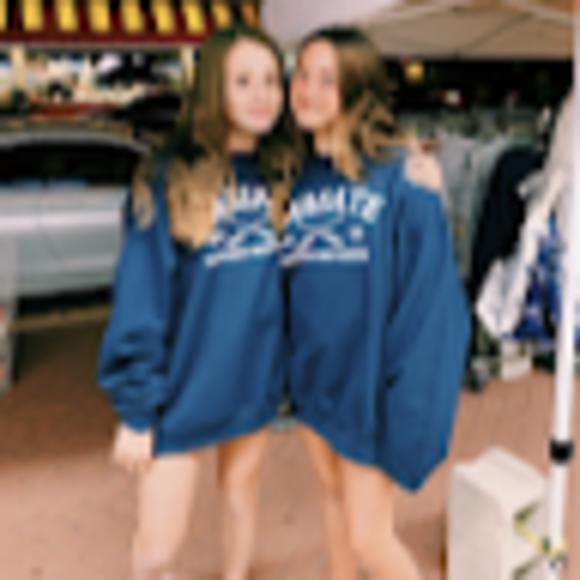 Emily Sandos - Poshmark Profile Picture of Emily Sandos (@emsandos) on Poshmark