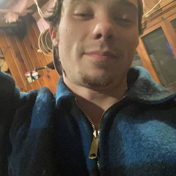 Profile Picture of Daniel Brace (@bracejimmy) on Poshmark